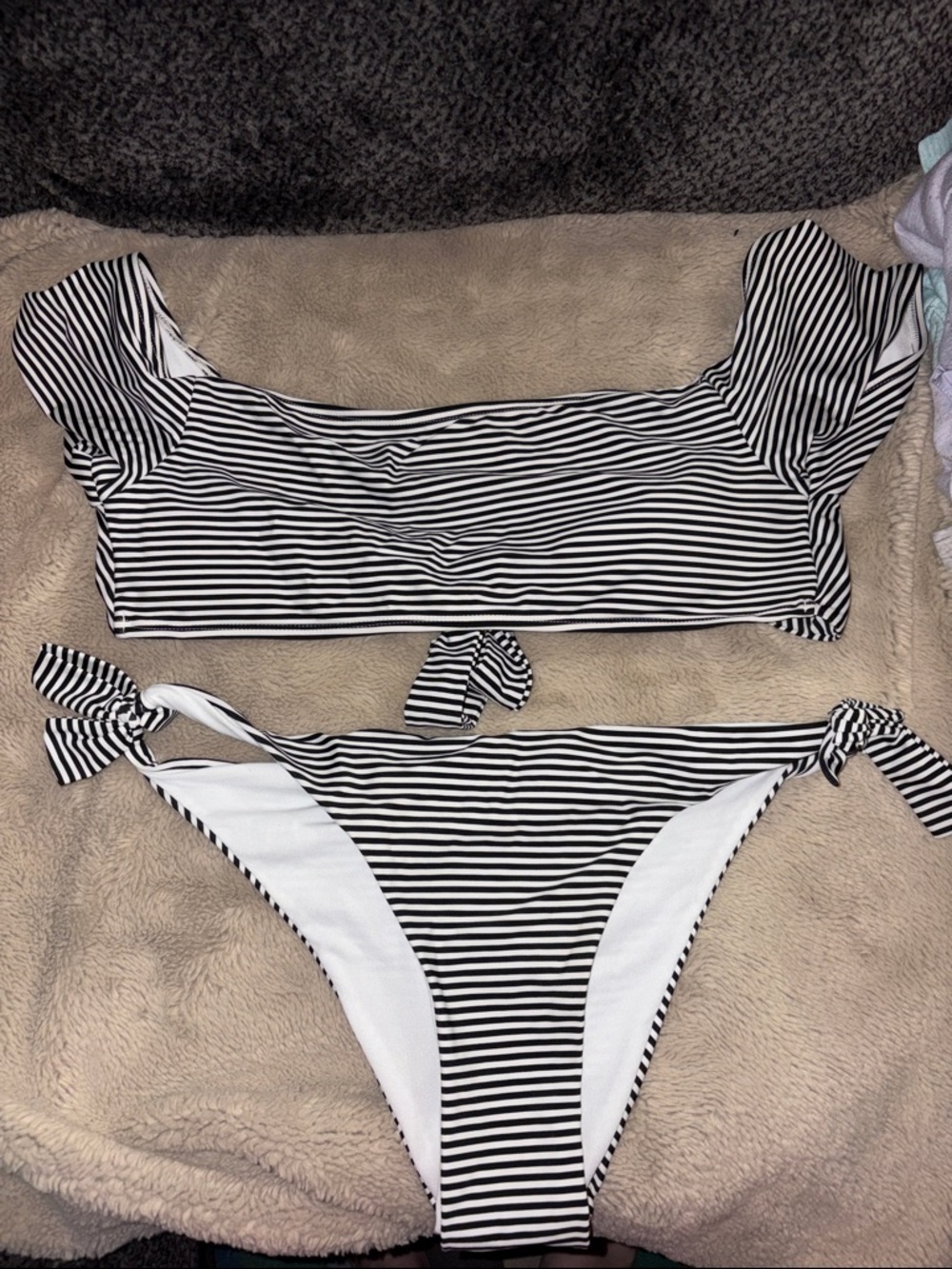 Cabana del Sol Black & White Striped Off Shoulder Tie Bikini Set, XL